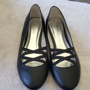 Nine West girls flats